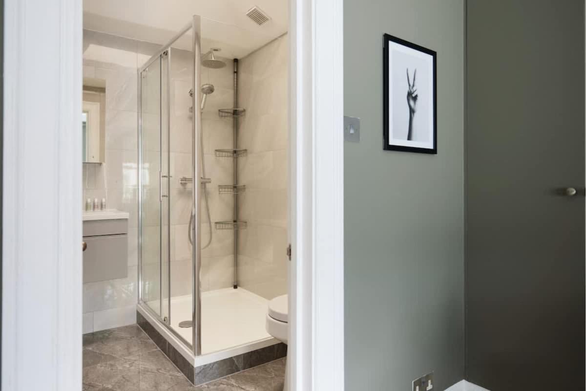 The South Kensington Wonder - Trendy 3bdr House With Garden * Londres
